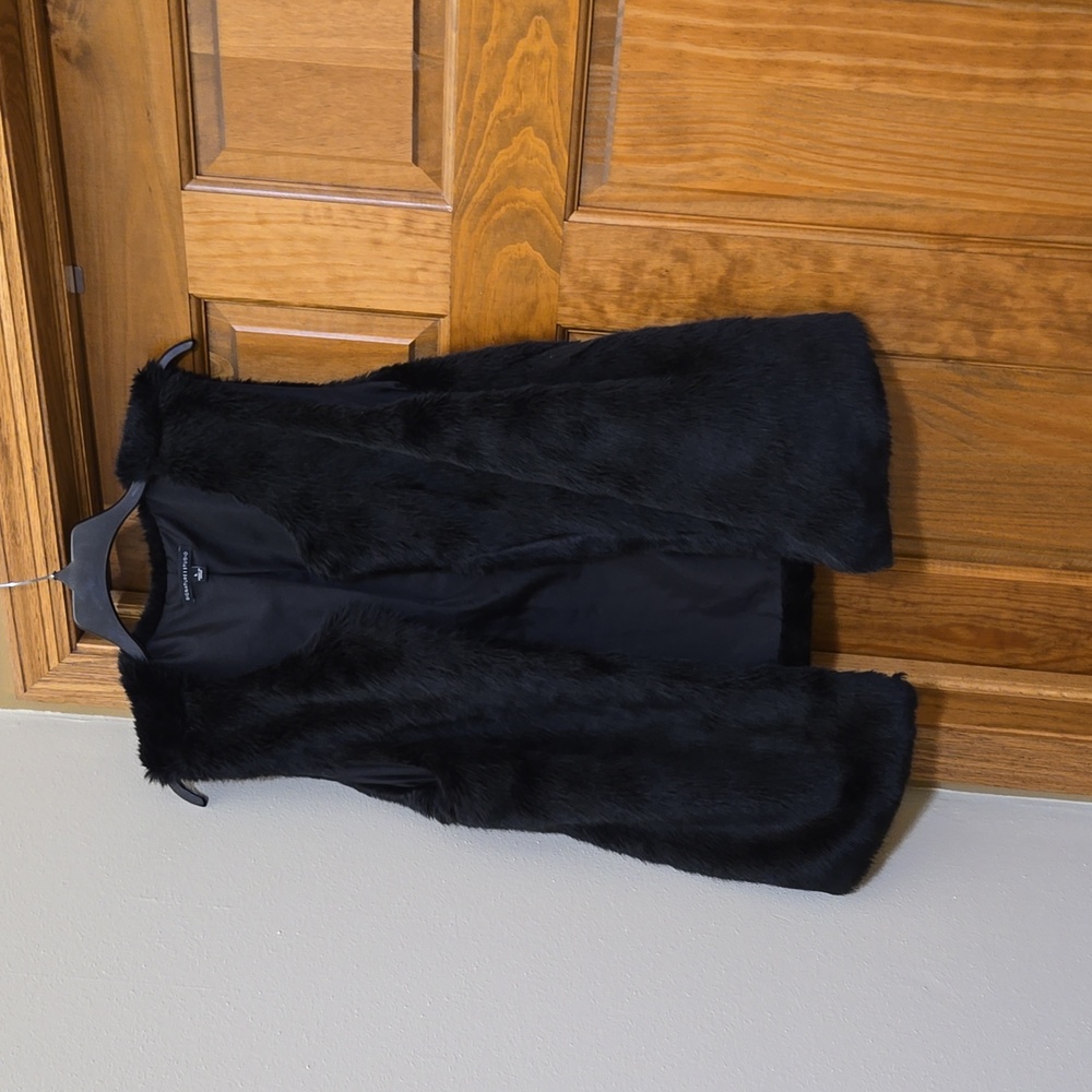 Signature Studio Elegant Black Vest